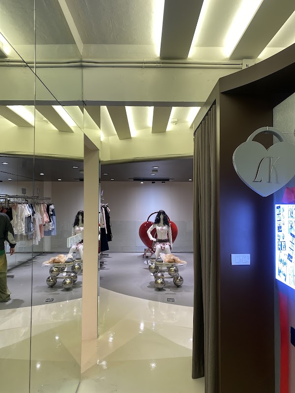 Low Key Multi-Label Store 1