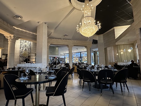 Zakia Modern Lebanese Restaurant 3