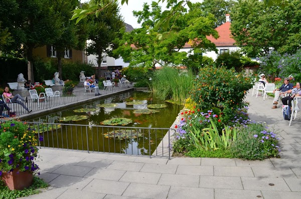 Hofgarten 3