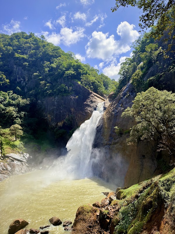 Dunhinda Waterfall