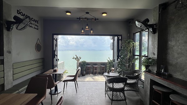 D’oasis cafe’ at Railay Beach