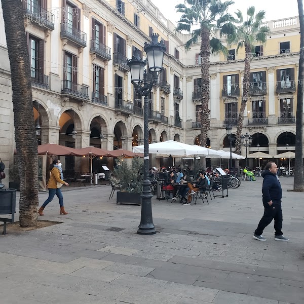 Plaça Reial 5