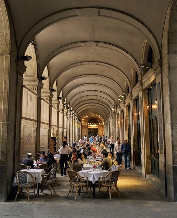 Plaça Reial 3