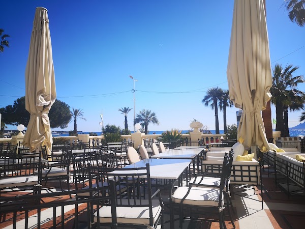 Riviera Restaurant