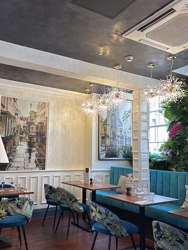 Square Grill Brasserie Restaurant & Piano Bar Bath 2