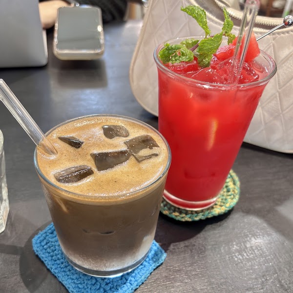 Auvery Cafe 3