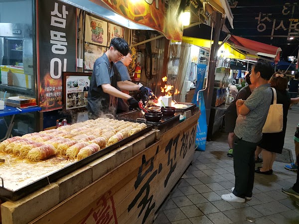 1913 Songjeong Station Market 4