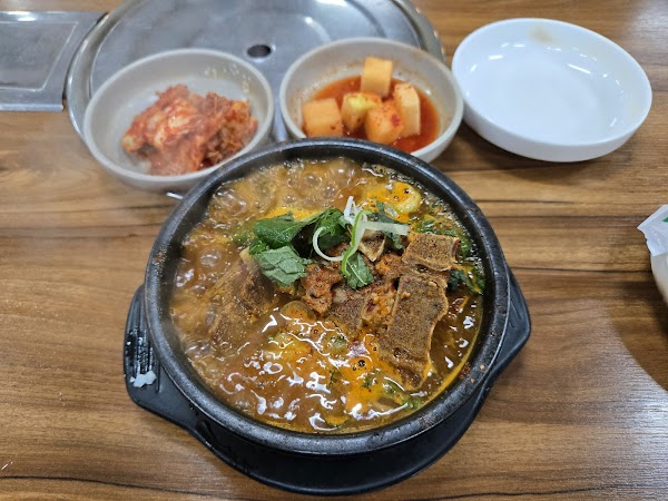 24시 용산원조감자탕 4