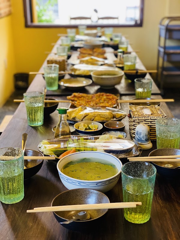 Cơm Linh - Vietnamese Restaurant 2