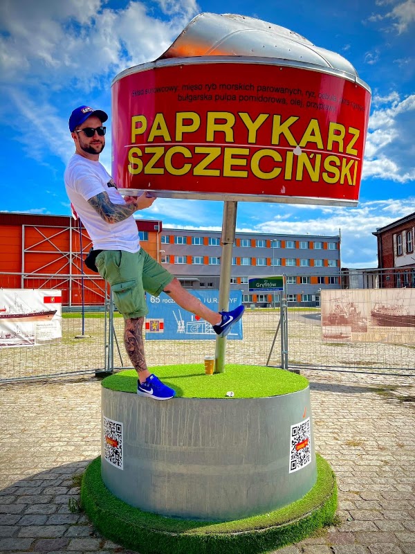 Paprykarz Szczeciński pomnik - instalacja 1