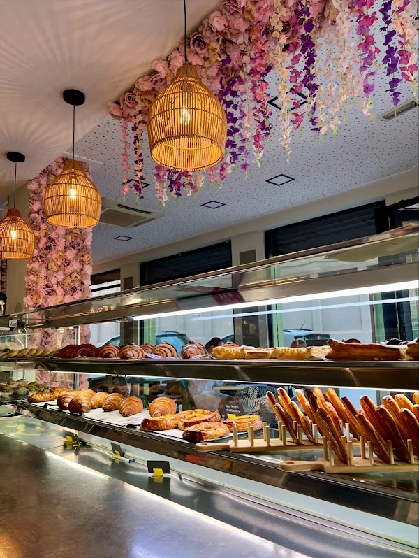 KM Cafetería y Pastelería - Hamburguesería y Pizzería