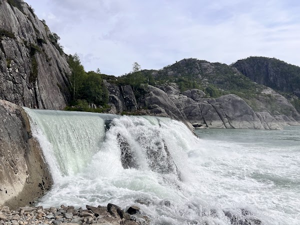 Fjellhaugvatn