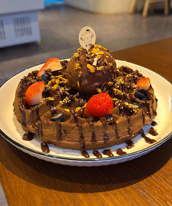 B.dot Dessert Cafe 5