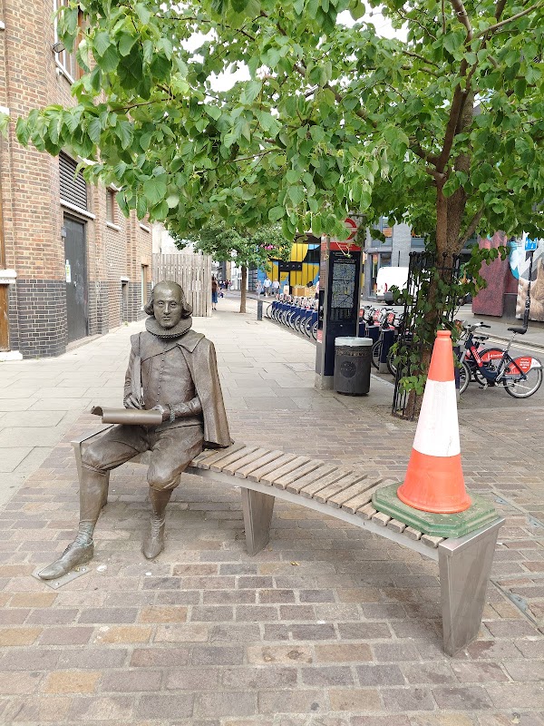 Shakespeare Statue Shoreditch