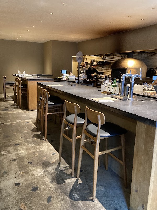 Tototo pizza restaurant 2