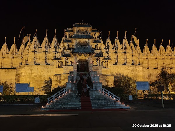 Ranakpur Jain Temple 5