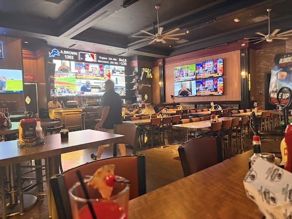 Blondies Sports Bar & Grill 2
