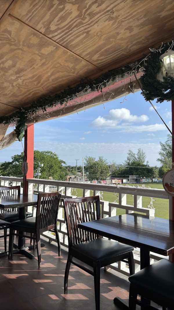 Cricket Club Restaurant & Pub 1