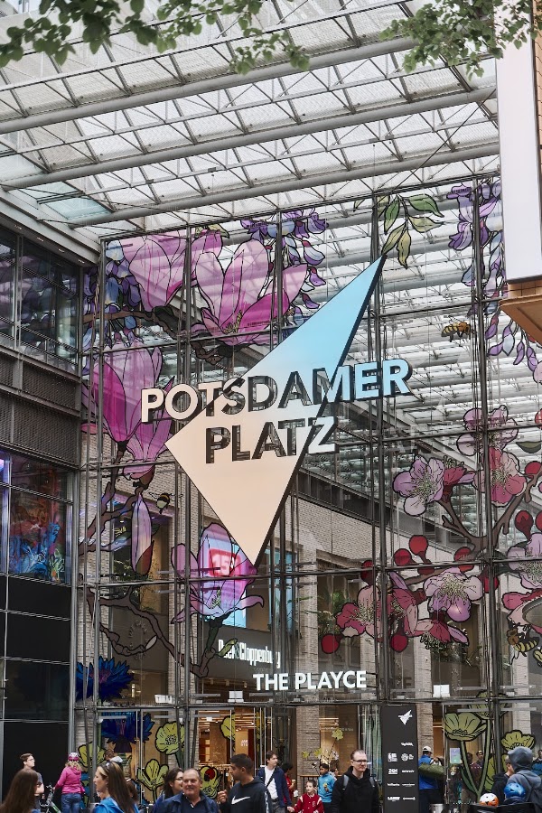 The Playce