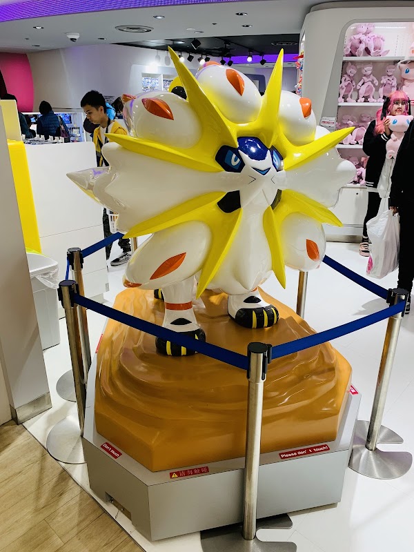 Pokémon Center Mega Tokyo & Pikachu Sweets 3