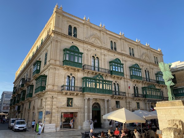 Pjazza Teatru Rjal 4