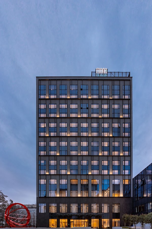 Mona Plaza Hotel