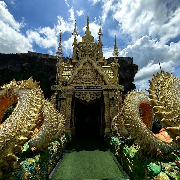 Wat Maneewong 4