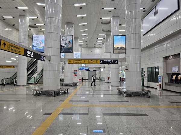 청계산입구역