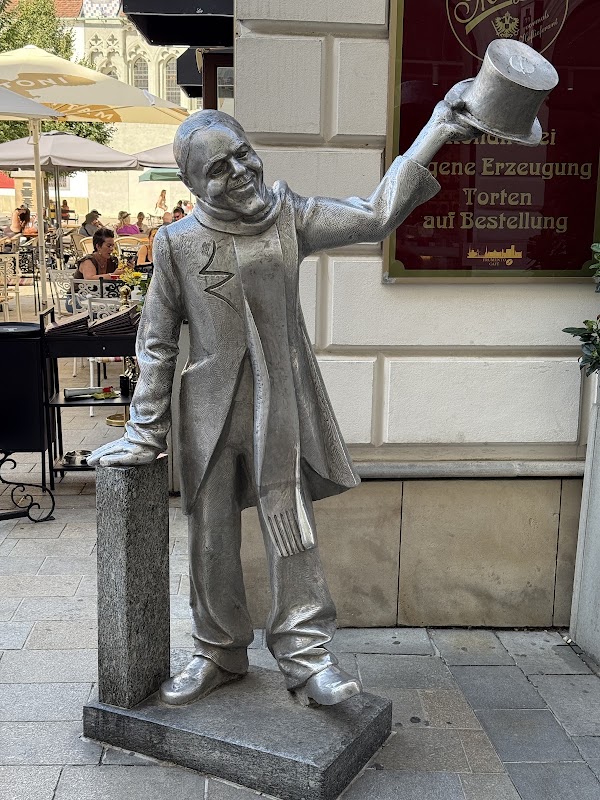 Schöne Náci 4