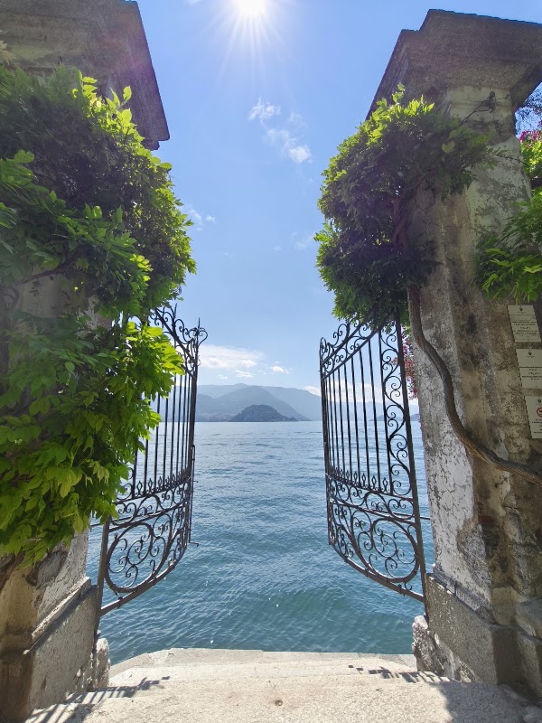 Gate of Heaven, Porta del Paradiso
