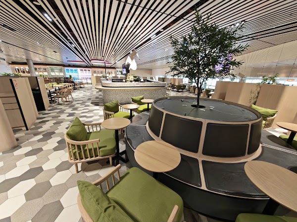 BLOSSOM - SATS & Plaza Premium Lounge (International Departures, Terminal 4) 3