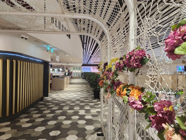 BLOSSOM - SATS & Plaza Premium Lounge (International Departures, Terminal 4) 2