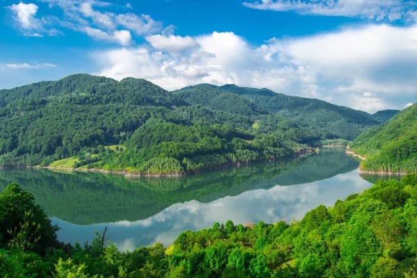Lake Siriu