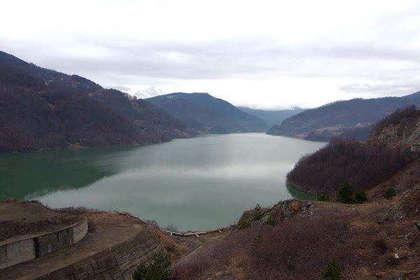 Lake Siriu 5