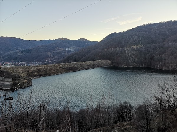 Lake Siriu 2