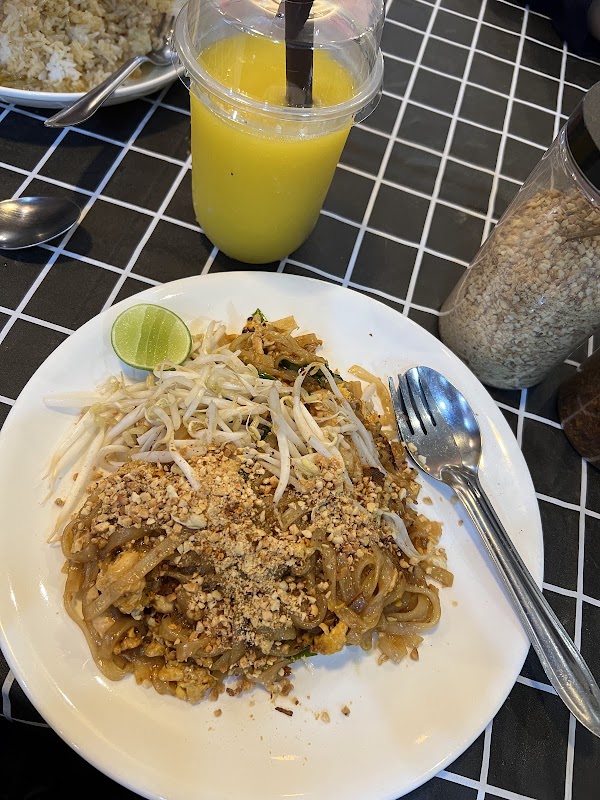 Saveena Halal Food 4
