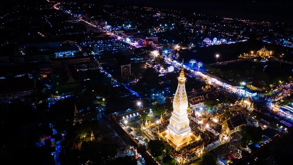 Wat Phrathat Phanom Woramahawihan 1