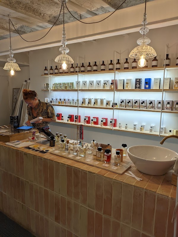 Maison des Nines | Café - Parfums - Traiteur - Brunch 2