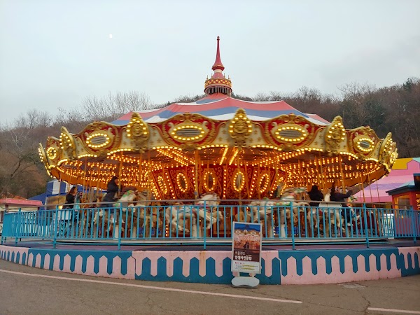 Big Carousel