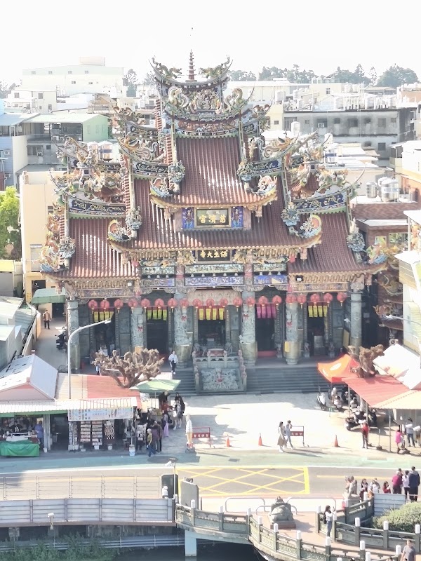 Dragon and Tiger Pagodas 3