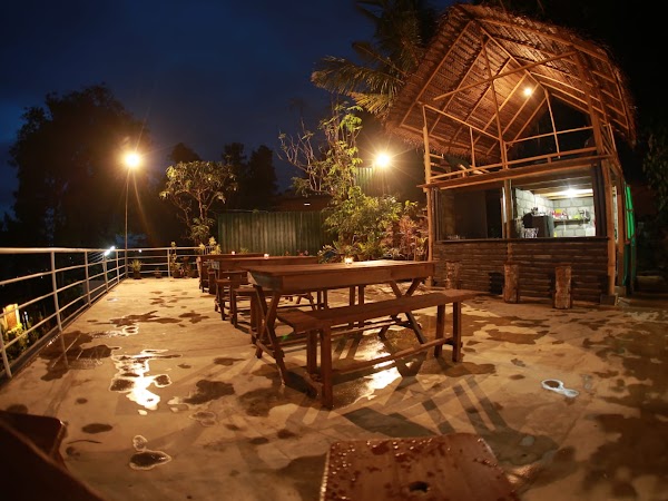 Deck on the Hills 3
