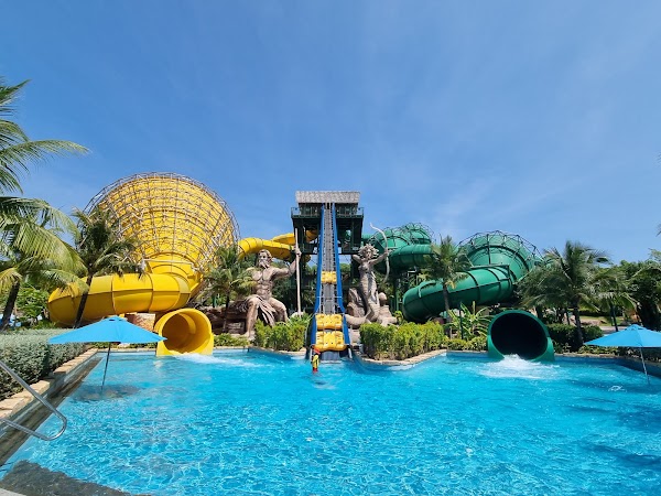 Aquatopia Water Park 5