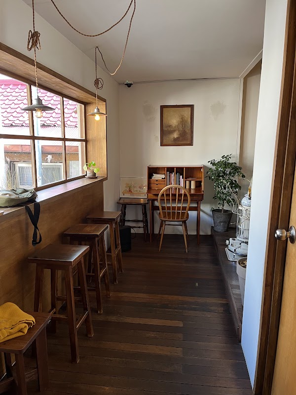 GUMO CAFE cloud bookshop