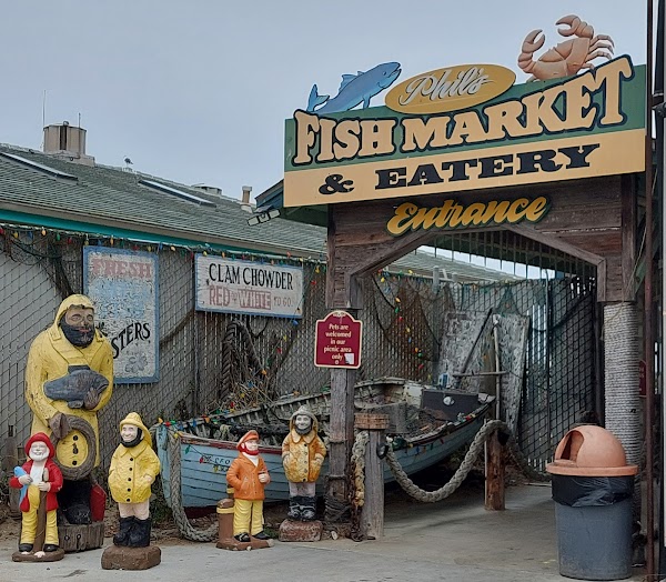 Phil's Fish Market & Eatery 2