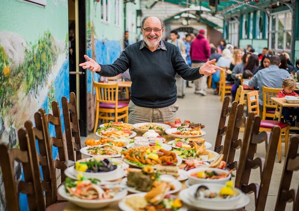 Phil's Fish Market & Eatery 4