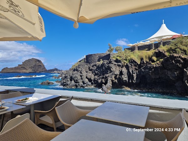 Porto Moniz Natural Swimming Pools 4