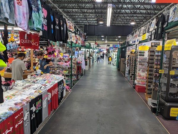 Visitors Flea Market 5