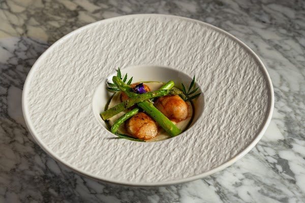 LUNA Gastro Theatre | Fine Dining Restaurant & Tasting Menu 5