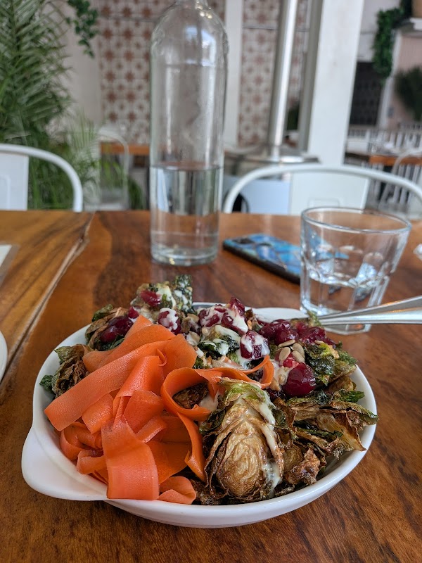 Brava Garden Eatery 4