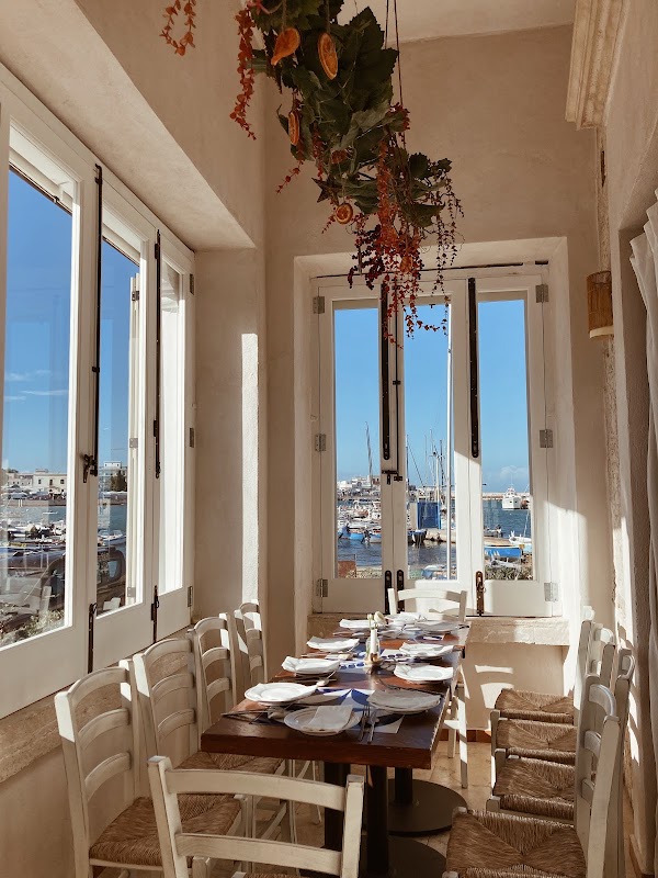 Porto Franco - Vino, Cibo e Santi Spiriti